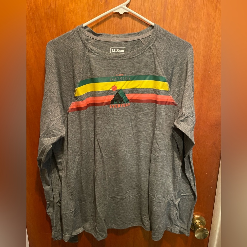 Long sleeve graphic sun smart tee